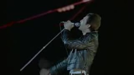 Queen - We Will Rock You