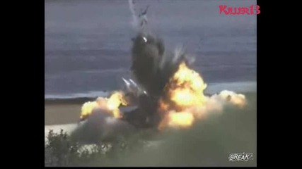 Експлозия На Кола!на Забавен Кадър