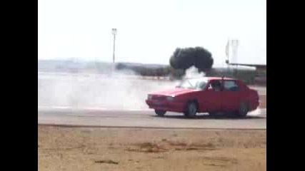 Alfa Romeo 75 - Drift + Burnout