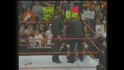 Wwe - Vince Mcmahon Изпада В Криза