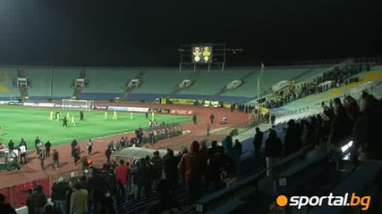 Радостта на перничани след края на мача Локомотив (софия) 0:3 Миньор (перник) 