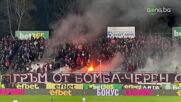 Феновете на ЦСКА изпочупиха и запалиха седалките на стадион "Александър Шаламанов"