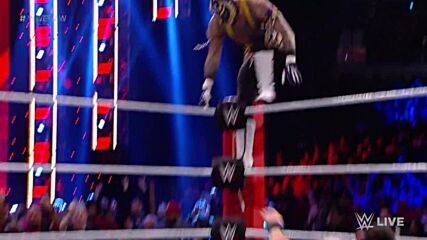 Rey & Dominik Mysterio vs. Bobby Lashley – Handicap Match: Raw, Nov. 22, 2021