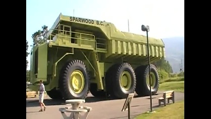 Чудовищен камион