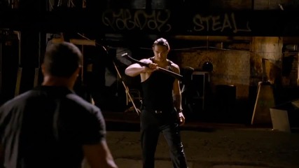 Куршум в главата (2012) - бойна сцена с брадви