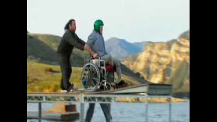 Скокове В Езеро С Колело И Инвалидна Количка