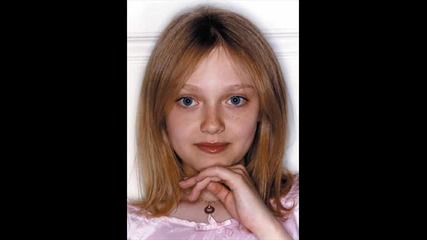 dakota fanning като малка и голяма 