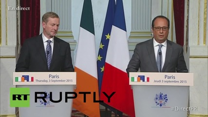 France: Hollande vows to adopt "worthy" refugee policy