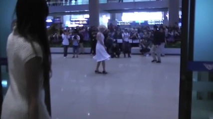 Marilyn monhyuk at Incheon airport