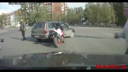 Руснаци се шамарят на светофар