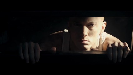 Разбивация! Eminem - The Monster ft. Rihanna