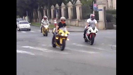 Мотористи - 27 - Suzuki Gsxr 750 Burnout n Wheelie, Yamaha R1, Cbr1000rr