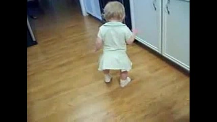 Сладко Бебе Което Танцува Супер Сладурско 