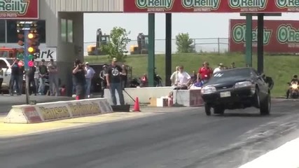 Ето какво се случива с Mustang 500-hp 5.3-liter при drag racing