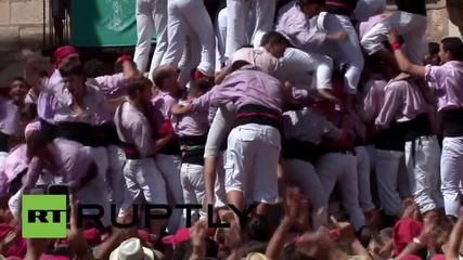 Spain: Teams compete to create largest human tower at Saint Felix fesitival