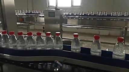 Автоматична машина за ОРР етикети/ Automatic linear hot melt adhesive labeling machine