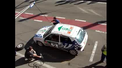 Rally Car - Pit Stop