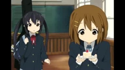 K - on! Azusa is full of cuteness 