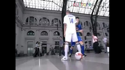 Ronaldinho, Messi, Beckham, Henry, Fabregas, Lampard shuffle Pepsi