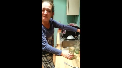 Laura and the cinnamon challenge _')