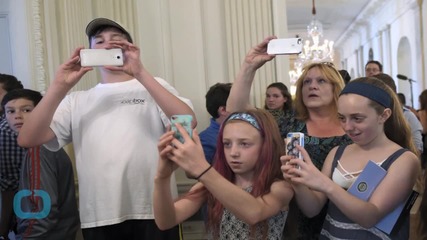 Photos, Social Media Now Allowed on White House Tours