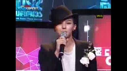 [091121] G - Dragon on Red Carpet with Gaho @ Mama (mnet Asian Music Awards)