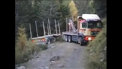 Така се прави обратен завой с камион на тесен път