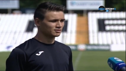 ВИДЕО: В центъра на вниманието - Янис Карабельов