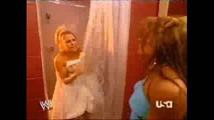 Mickie Iznenadva Trish