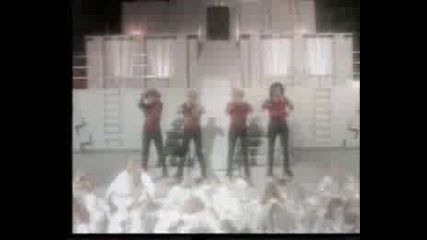 Queen - The Show Must Go On - Music Video