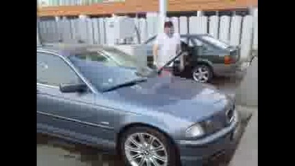 Роб ми мие колата.3gp
