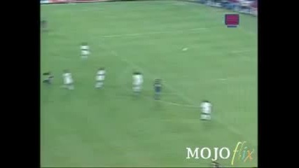 Роналдиньо най - добрият му гол :)