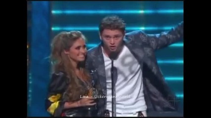 Christopher Uckermann y Anahi recogiendo Premio Juventud Rbd 2009