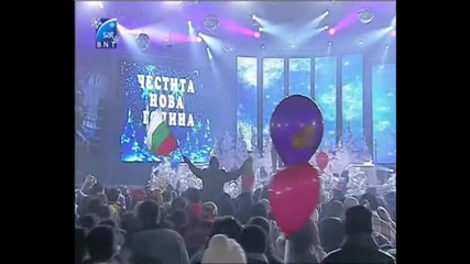 Преслава пее акапелно на Васил Найденов - Спри не си отивай на пл.батенберг по случай 2009 го 