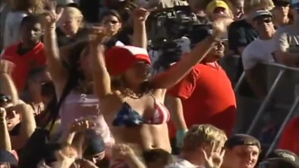 The Guess Who - American Woman & No Time - Live - 2003