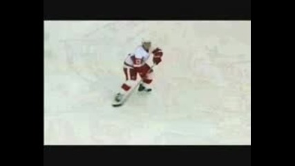 Brett Hull - Отбелязва 700 Си Гол В Националната Хокейна Лига