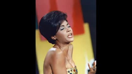 Коледна песен : Nancy Wilson - Christmas Waltz 