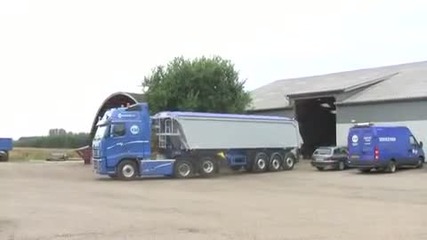 The New Volvo Fh16 700 6x2 I - Shift With Tipper