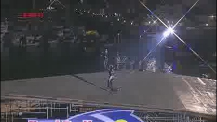 Travis Pastrana jumps 269 feet in rally car
