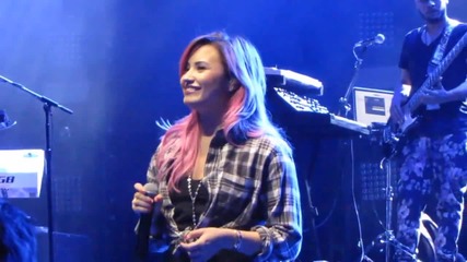 Demi Lovato-stop The World Концерт в Далас, Тексас (17.02.2014)