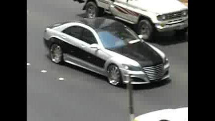 Ненормален тунинг на Mercedes Benz S Class в Дубай