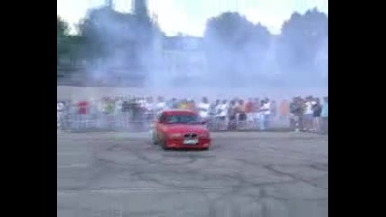 Bmw E36 Донът и много пушек 