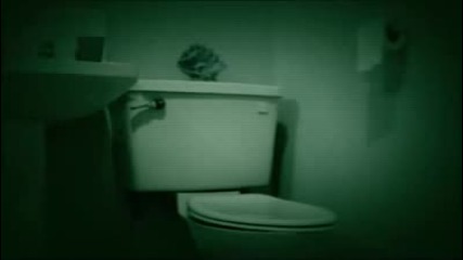 Ужас !!! Заснет е Дух в тоалетната !!! 