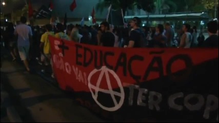 Протести около Маракана вдигнаха на крак полицията в Рио