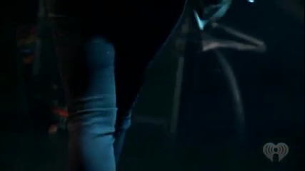 Shakira - Give It Up To Me - Live Stripped Performances 