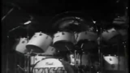Kiss Lost Concert - Watchin You (including Peter Drum Solo)