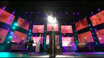 Robbie Williams - Feel (live At Help For Heroes 12.09.10) 