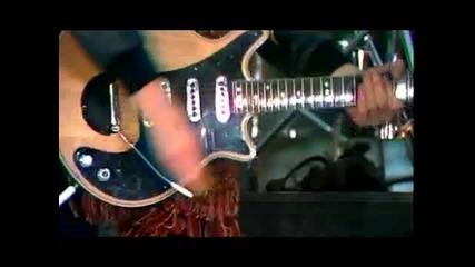 Queen - We Will Rock You 