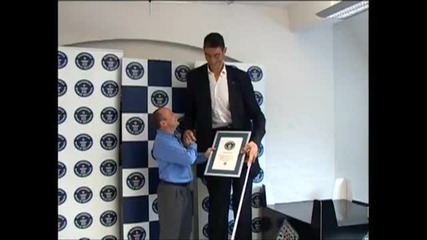 Рекордите на Гинес - Официалното обявяване на рекорд за най - висок мъж на планетата 