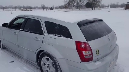 Най-бързият начин за чистене на колата през зимата!
